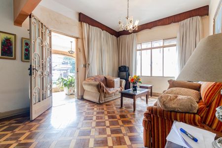 Casa para alugar com 200m², 3 quartos e 4 vagasSala