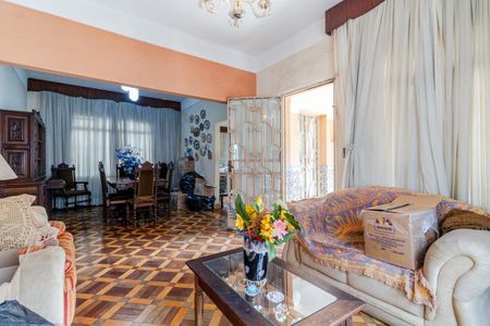 Casa para alugar com 200m², 3 quartos e 4 vagasSala