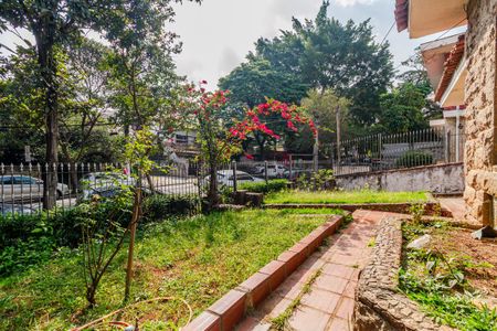 Casa para alugar com 200m², 3 quartos e 4 vagasQuintal