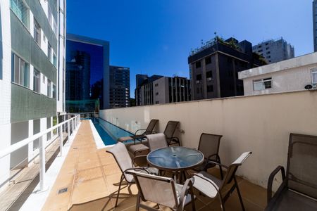 Apartamento para alugar com 90m², 3 quartos e 2 vagas Apartamento para alugar com 90m², 3 quartos e 2 vagasÁrea comum - Piscina