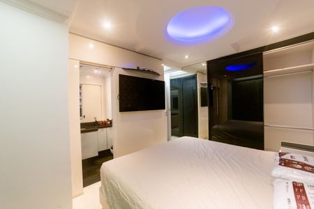 Apartamento para alugar com 90m², 3 quartos e 2 vagas Apartamento para alugar com 90m², 3 quartos e 2 vagasSuíte