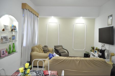 Casa à venda com 151m², 2 quartos e 1 vagaSala