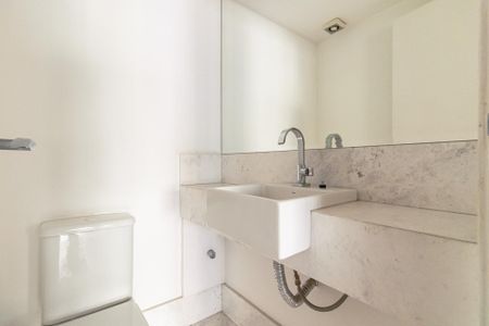 Apartamento para alugar com 220m², 4 quartos e 3 vagas Apartamento para alugar com 220m², 4 quartos e 3 vagasBanheiro da Suíte 4