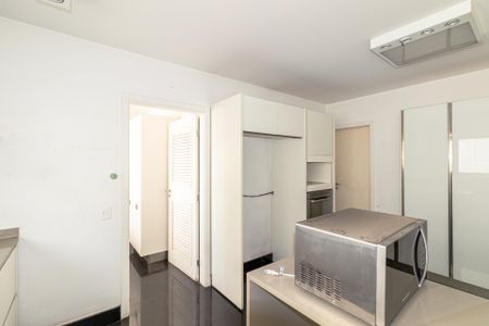 Apartamento para alugar com 220m², 4 quartos e 3 vagas Apartamento para alugar com 220m², 4 quartos e 3 vagasCozinha