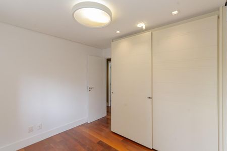 Apartamento para alugar com 220m², 4 quartos e 3 vagas Apartamento para alugar com 220m², 4 quartos e 3 vagasSuíte 3