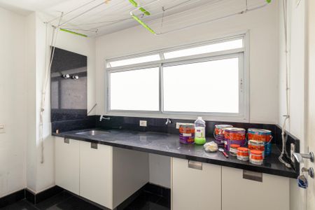 Apartamento para alugar com 220m², 4 quartos e 3 vagas Apartamento para alugar com 220m², 4 quartos e 3 vagasÁrea de Serviço