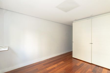 Apartamento para alugar com 220m², 4 quartos e 3 vagas Apartamento para alugar com 220m², 4 quartos e 3 vagasSuíte 4