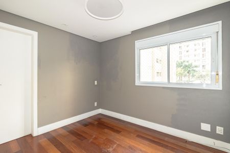 Apartamento para alugar com 220m², 4 quartos e 3 vagas Apartamento para alugar com 220m², 4 quartos e 3 vagasSuíte 3