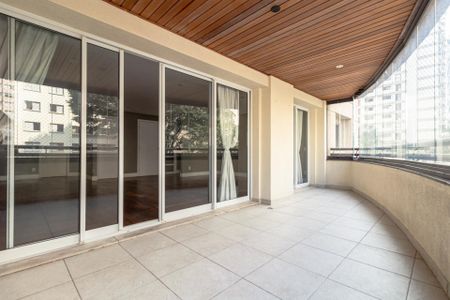 Apartamento para alugar com 220m², 4 quartos e 3 vagas Apartamento para alugar com 220m², 4 quartos e 3 vagasSacada