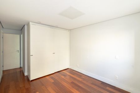 Apartamento para alugar com 220m², 4 quartos e 3 vagas Apartamento para alugar com 220m², 4 quartos e 3 vagasSuíte 4