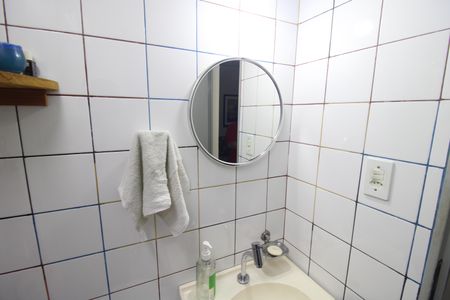 Apartamento à venda com 68m², 2 quartos e 2 vagasBanheiro 1