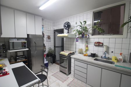 Apartamento à venda com 68m², 2 quartos e 2 vagasCozinha