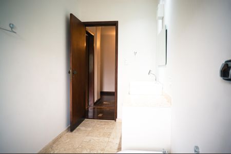 Casa de condomínio para alugar com 650m², 7 quartos e 4 vagas Casa de condomínio para alugar com 650m², 7 quartos e 4 vagasBanheiro