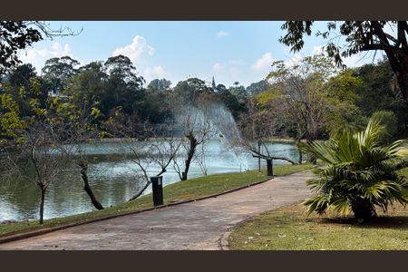 Casa de condomínio para alugar com 650m², 7 quartos e 4 vagas Casa de condomínio para alugar com 650m², 7 quartos e 4 vagasÁrea comum - Lago
