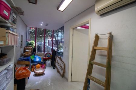 Casa à venda com 253m², 5 quartos e 1 vagaEscritório