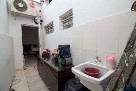 Casa à venda com 253m², 5 quartos e 1 vagaÁrea de Serviço