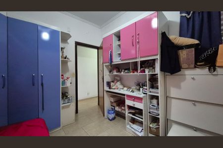 Casa à venda com 200m², 3 quartos e 2 vagasQuarto 1