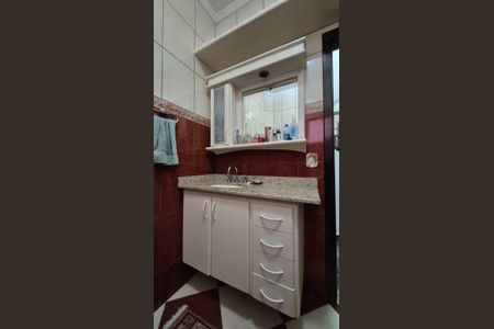 Casa à venda com 200m², 3 quartos e 2 vagasBanheiro 