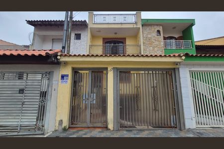 Casa à venda com 200m², 3 quartos e 2 vagasFachada e Placa