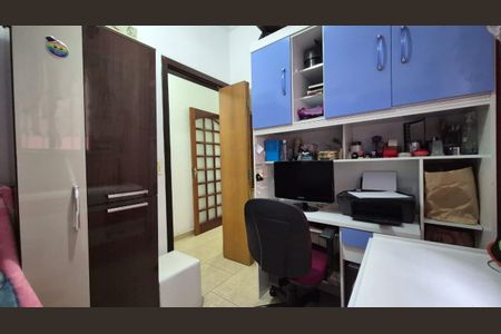 Casa à venda com 200m², 3 quartos e 2 vagasQuarto 2