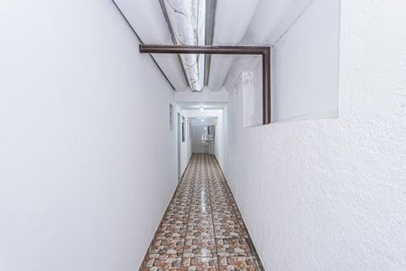 Casa para alugar com 50m², 2 quartos e 2 vagas Casa para alugar com 50m², 2 quartos e 2 vagasCorredor