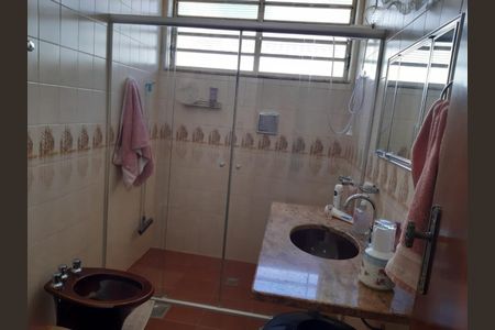 Casa à venda com 250m², 3 quartos e 4 vagasFoto 04