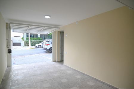 Casa à venda com 180m², 3 quartos e 2 vagas Casa à venda com 180m², 3 quartos e 2 vagasGaragem 2