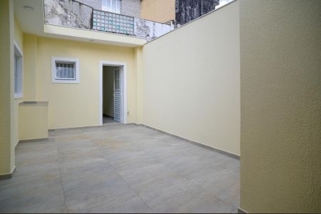 Casa à venda com 180m², 3 quartos e 2 vagas Casa à venda com 180m², 3 quartos e 2 vagasQuintal