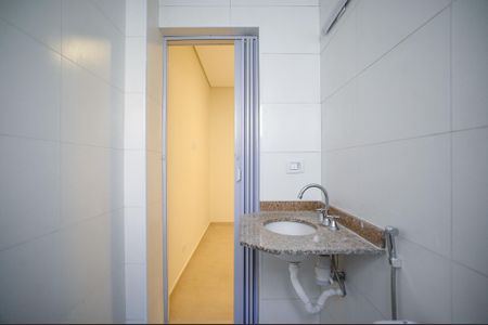 Casa à venda com 180m², 3 quartos e 2 vagas Casa à venda com 180m², 3 quartos e 2 vagasBanheiro da Suíte