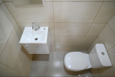 Casa à venda com 180m², 3 quartos e 2 vagas Casa à venda com 180m², 3 quartos e 2 vagasBanheiro de Serviço