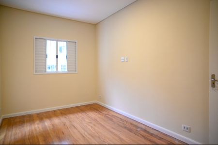 Casa à venda com 180m², 3 quartos e 2 vagas Casa à venda com 180m², 3 quartos e 2 vagasQuarto 2