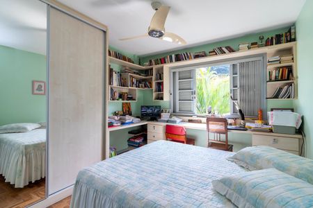 Casa à venda com 354m², 3 quartos e 5 vagas Casa à venda com 354m², 3 quartos e 5 vagasSuíte 3