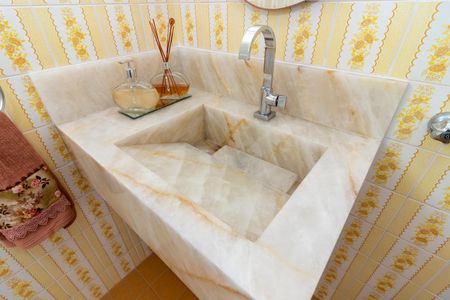 Casa à venda com 354m², 3 quartos e 5 vagas Casa à venda com 354m², 3 quartos e 5 vagasLavabo