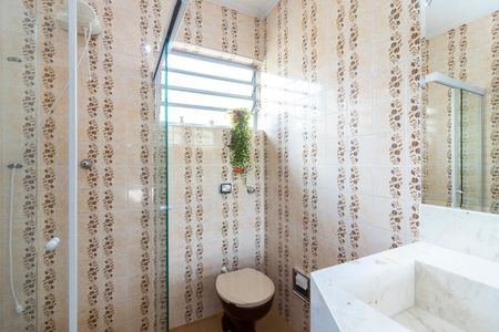 Casa à venda com 354m², 3 quartos e 5 vagas Casa à venda com 354m², 3 quartos e 5 vagasBanheiro da Suíte 2