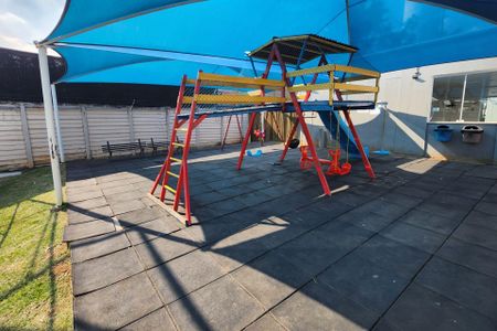 Apartamento para alugar com 46m², 2 quartos e 1 vaga Apartamento para alugar com 46m², 2 quartos e 1 vagaÁrea comum - Playground