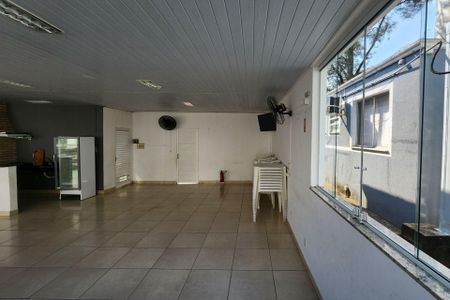 Apartamento para alugar com 46m², 2 quartos e 1 vaga Apartamento para alugar com 46m², 2 quartos e 1 vagaÁrea comum - Salão de festas