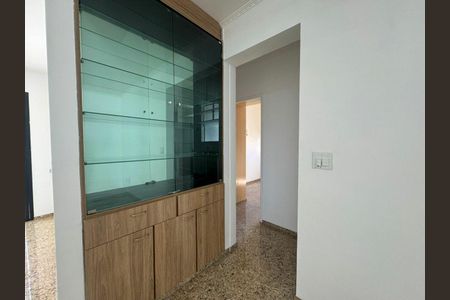 Apartamento à venda com 60m², 2 quartos e 1 vaga