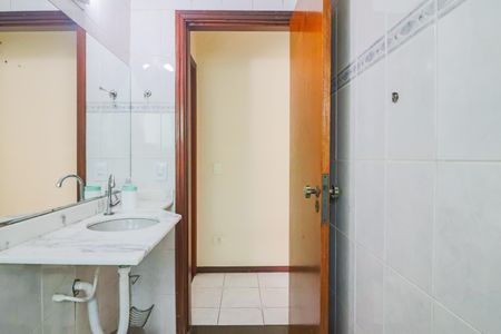Casa à venda com 98m², 3 quartos e 2 vagasBanheiro Social