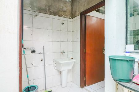 Casa à venda com 98m², 3 quartos e 2 vagasLavanderia