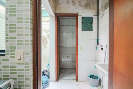 Casa à venda com 98m², 3 quartos e 2 vagasLavanderia