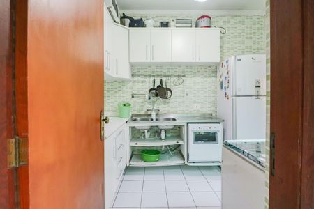 Casa à venda com 98m², 3 quartos e 2 vagasCozinha