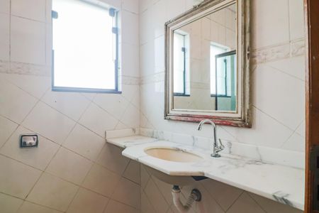 Casa à venda com 98m², 3 quartos e 2 vagasBanheiro da Suíte