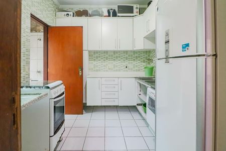 Casa à venda com 98m², 3 quartos e 2 vagasCozinha