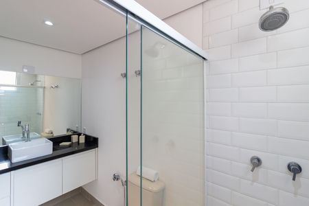 Apartamento para alugar com 100m², 3 quartos e 1 vaga Apartamento para alugar com 100m², 3 quartos e 1 vagaBanheiro da Suíte