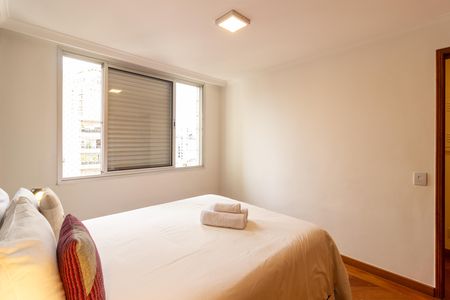 Apartamento para alugar com 100m², 3 quartos e 1 vaga Apartamento para alugar com 100m², 3 quartos e 1 vagaQuarto
