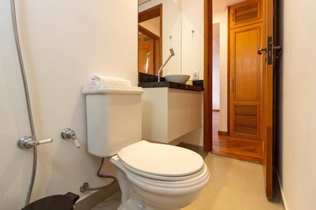 Apartamento para alugar com 100m², 3 quartos e 1 vaga Apartamento para alugar com 100m², 3 quartos e 1 vagaBanheiro