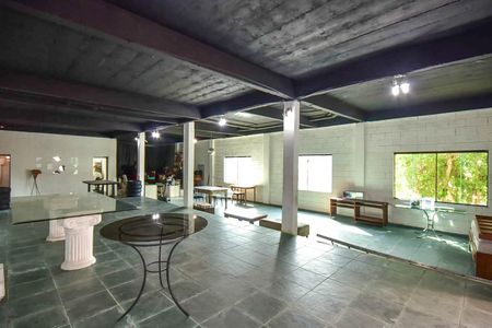 Casa à venda com 485m², 3 quartos e 4 vagasSalão