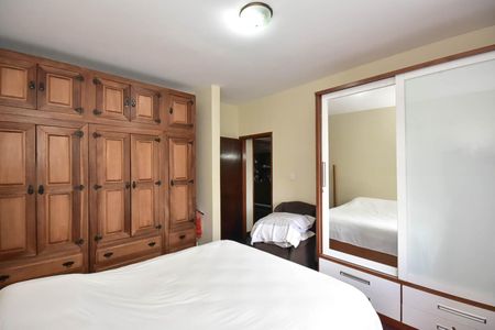 Casa à venda com 485m², 3 quartos e 4 vagasQuarto 1