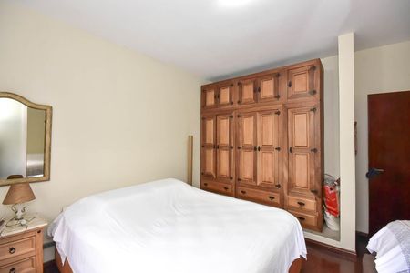 Casa à venda com 485m², 3 quartos e 4 vagasQuarto 1