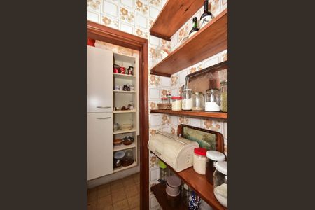 Casa à venda com 485m², 3 quartos e 4 vagasDespensa